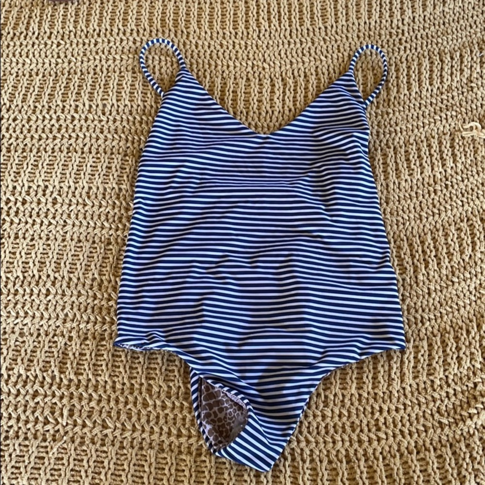 Brand new acacia banyans fullpiece - stripes small